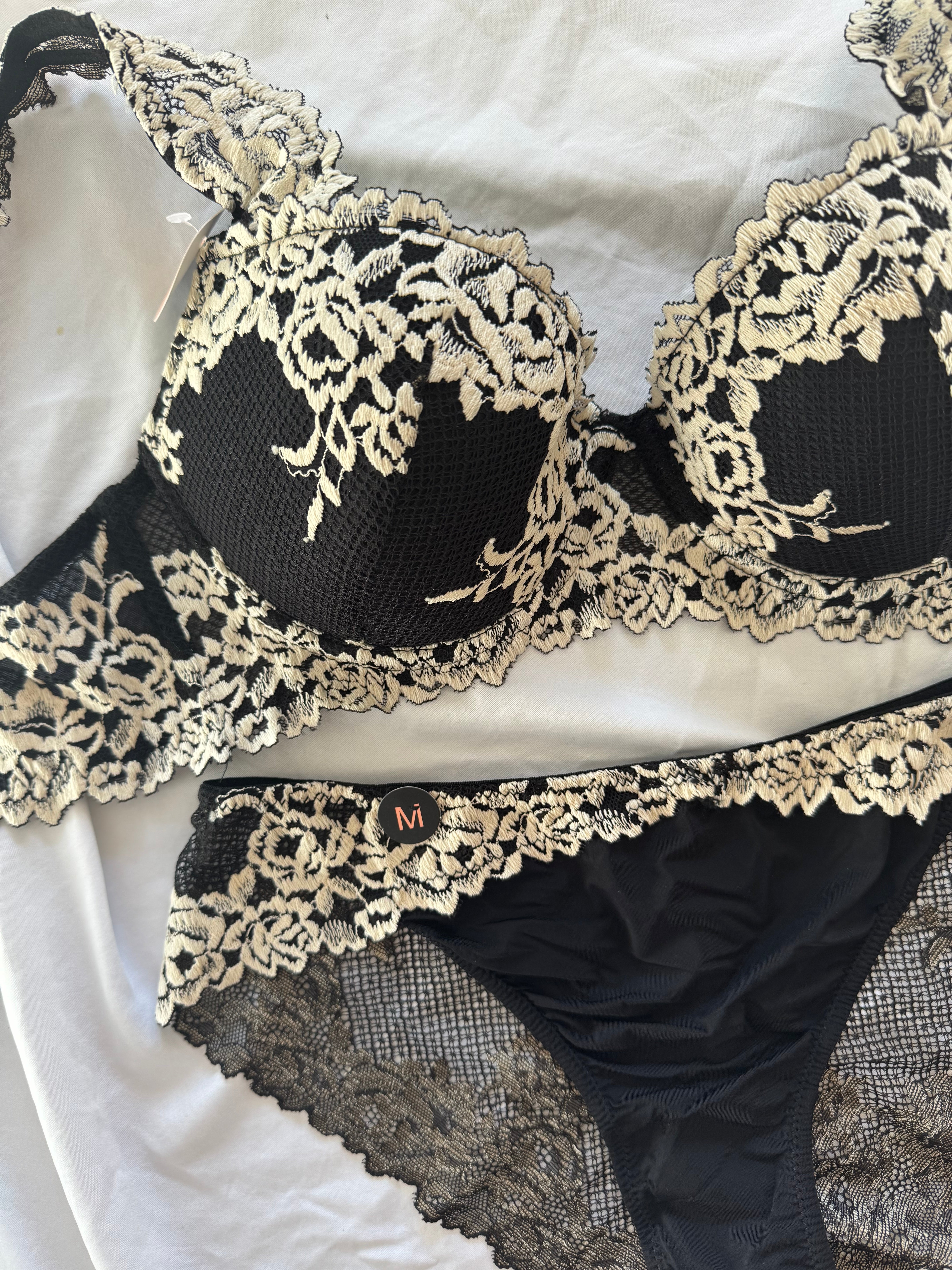 Conjunto Copa C Pretty Flowers Preto